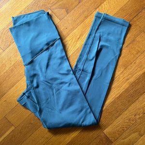 Aerie OFFLINE leggings in green (7/8 length)